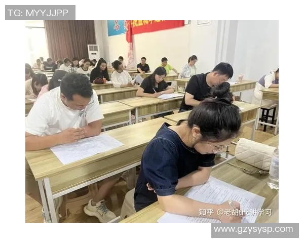 足球动作分解技巧详解助你提升球技与比赛表现的全面指南